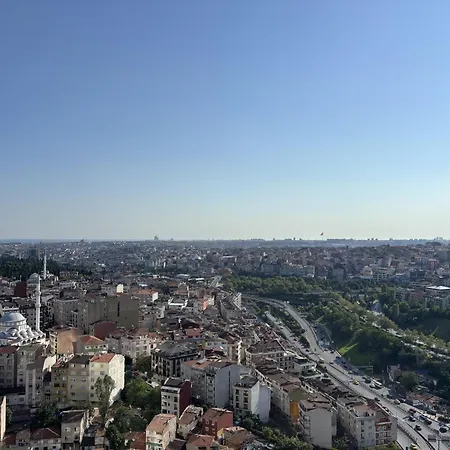 Luxury On The 19th Floor Queen Bomonti * Istanbul