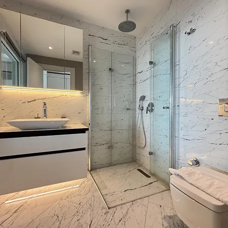 Luxury On The 19th Floor Queen Bomonti * Istanbul